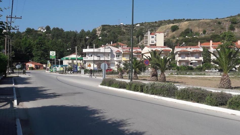 Ideal Family House Néa Péramos Εξωτερικό φωτογραφία