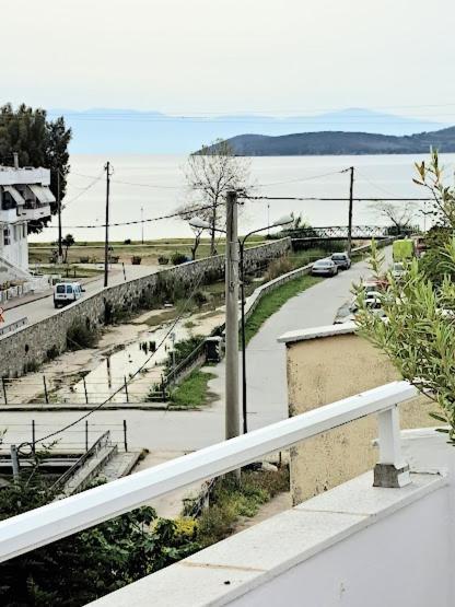Ideal Family House Néa Péramos Εξωτερικό φωτογραφία